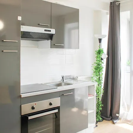 With Balcony & View * L'Ile-Saint-Denis
